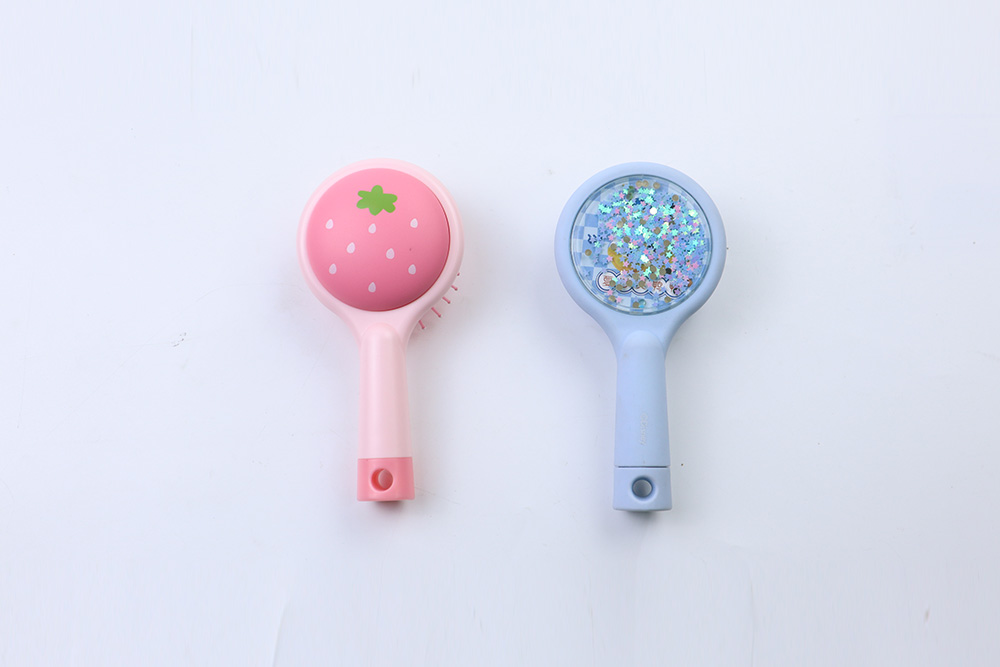 Mini Hairbrush