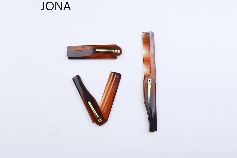 Comb
